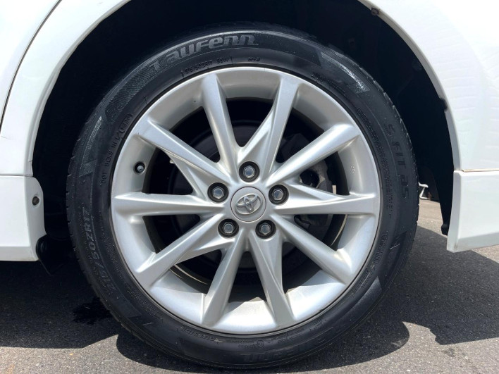 2013 Toyota Prius α DAA-ZVW41W (UW-6a0e768de633e)[9]