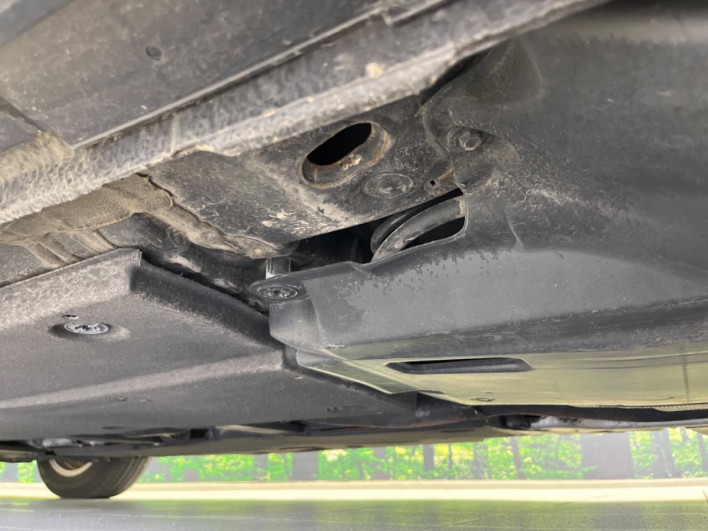 2017 Toyota Prius PHV DLA-ZVW52 (UW-6a0e7692857a3)[11]