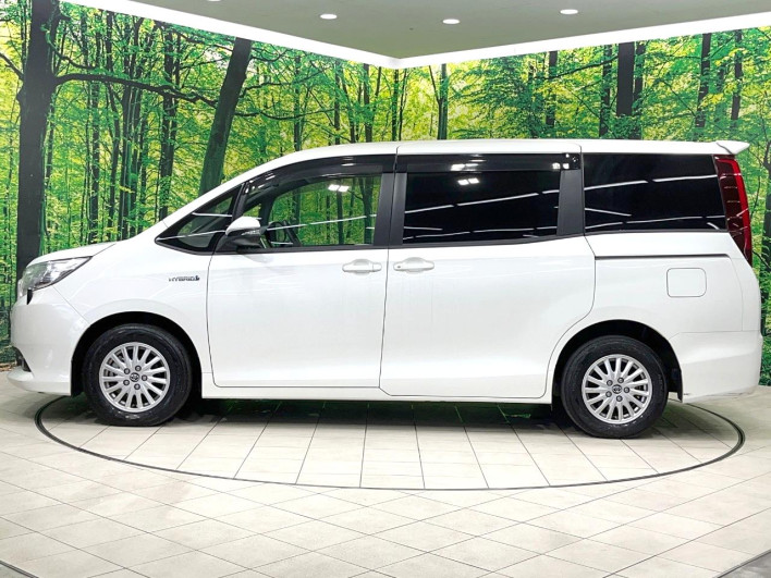 2015 Toyota Noah DAA-ZWR80G (UW-6a0e76966bb01)[10]