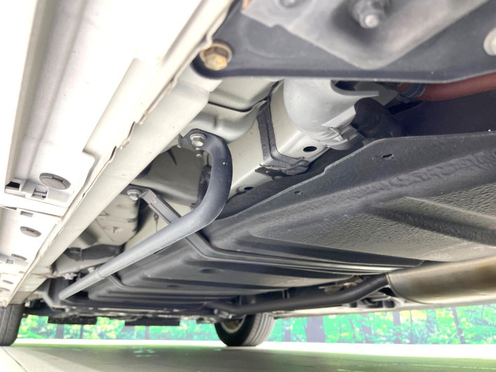 2015 Toyota Noah DAA-ZWR80G (UW-6a0e76966bb01)[23]