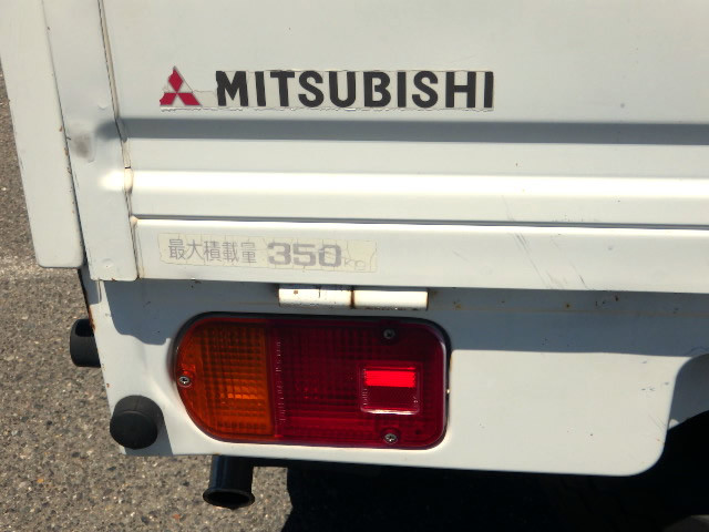 1994 Mitsubishi Minicab Truck U42T (UW-6a278b909cab1)[31]