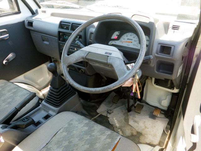 1994 Mitsubishi Minicab Truck U42T (UW-6a278b909cab1)[10]