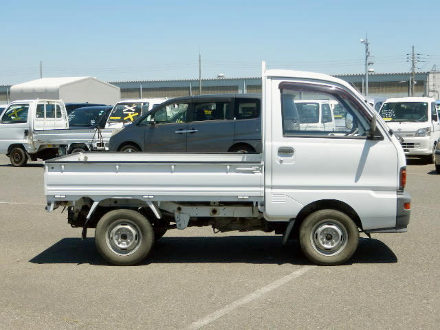 1994 Mitsubishi Minicab Truck U42T (UW-6a278b909cab1)[2]