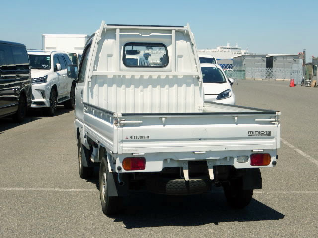 1994 Mitsubishi Minicab Truck U42T (UW-6a278b909cab1)[1]