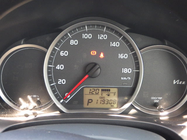2012 Toyota Vitz KSP130 (UW-6a196077661ea)[13]