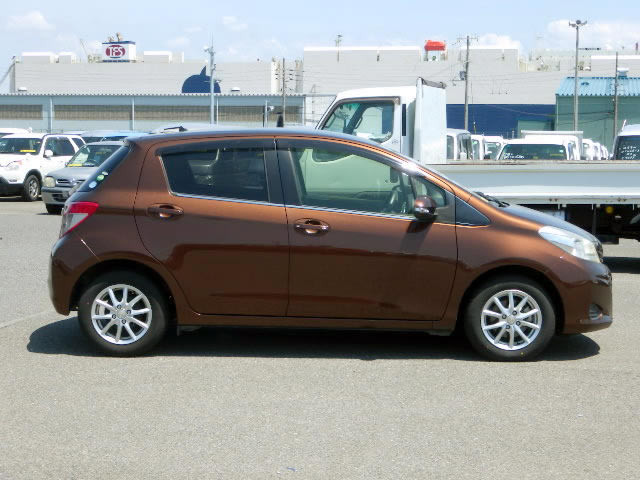 2012 Toyota Vitz KSP130 (UW-6a196077661ea)[2]