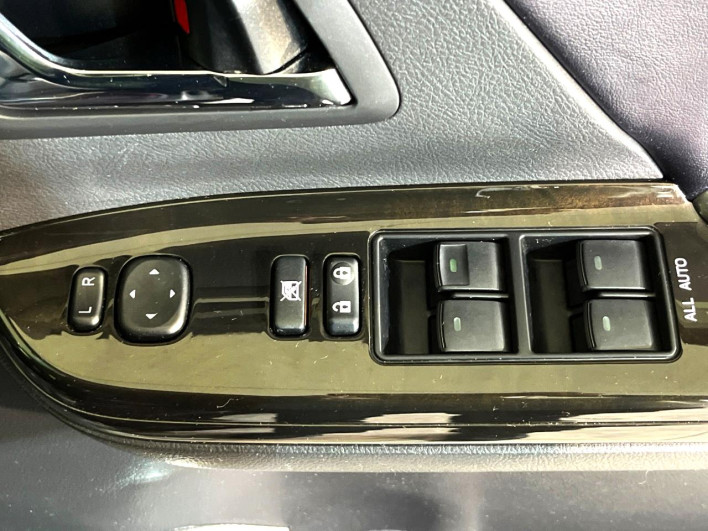 2013 Toyota Vellfire DBA-ANH25W (UW-6a0fc80e6c313)[9]