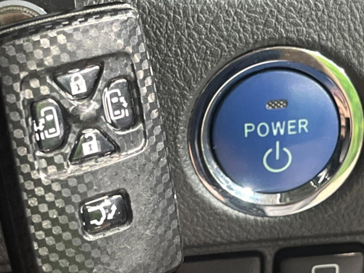 2013 Toyota Alphard Hybrid DAA-ATH20W (UW-6a0fc80f8ef85)[17]