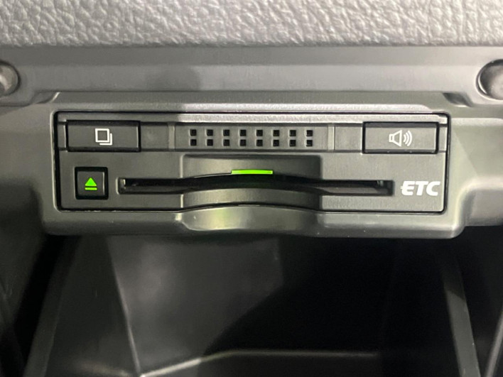 2013 Toyota Alphard Hybrid DAA-ATH20W (UW-6a0fc80f8ef85)[18]