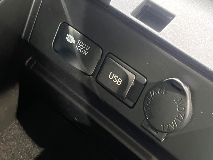 2013 Toyota Alphard Hybrid DAA-ATH20W (UW-6a0fc80f8ef85)[19]