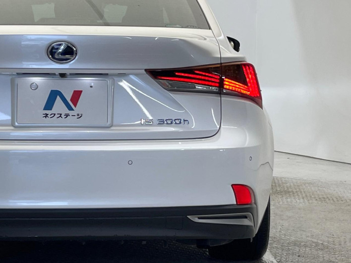 2017 Lexus IS DAA-AVE30 (UW-6a0fc810a1d15)[17]