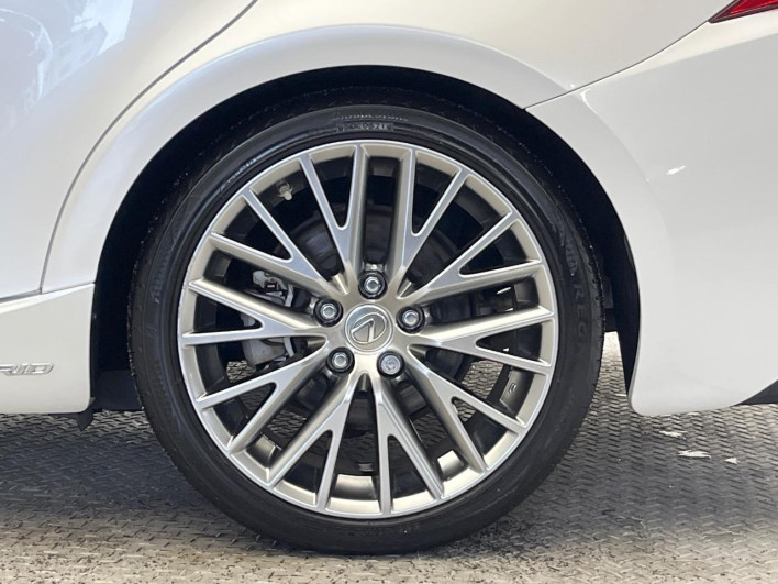 2017 Lexus IS DAA-AVE30 (UW-6a0fc810a1d15)[28]