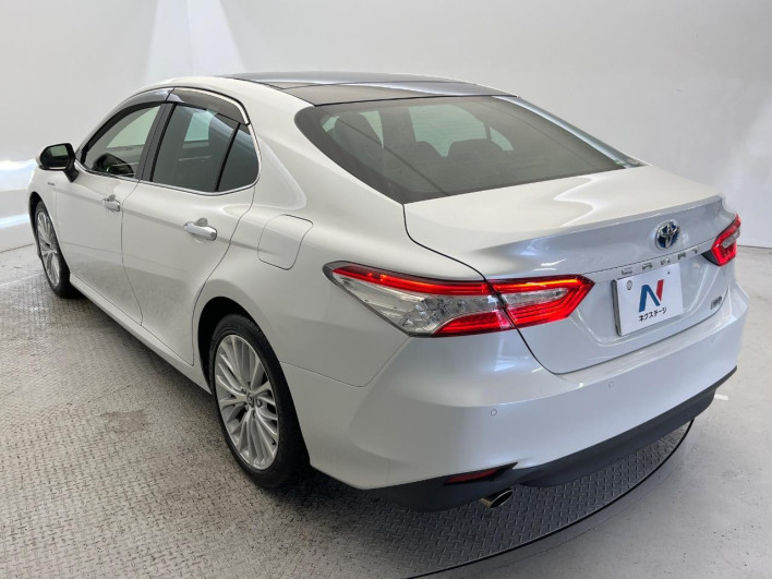 2017 Toyota Camry DAA-AXVH70 (UW-6a0fc81c4af9a)[26]