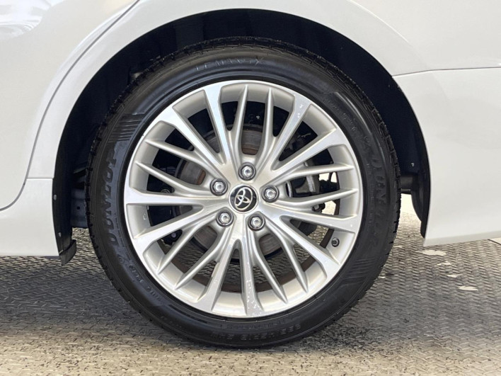 2017 Toyota Camry DAA-AXVH70 (UW-6a0fc81c4af9a)[29]