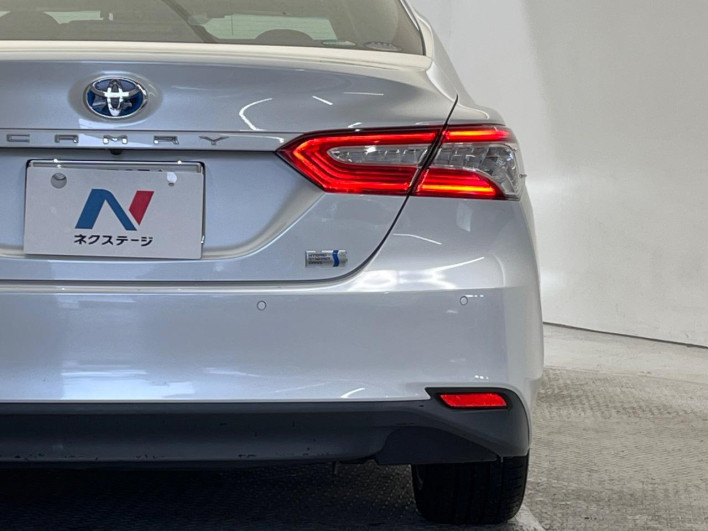 2017 Toyota Camry DAA-AXVH70 (UW-6a0fc81c4af9a)[18]