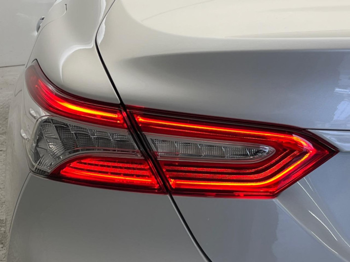 2017 Toyota Camry DAA-AXVH70 (UW-6a0fc81c4af9a)[19]
