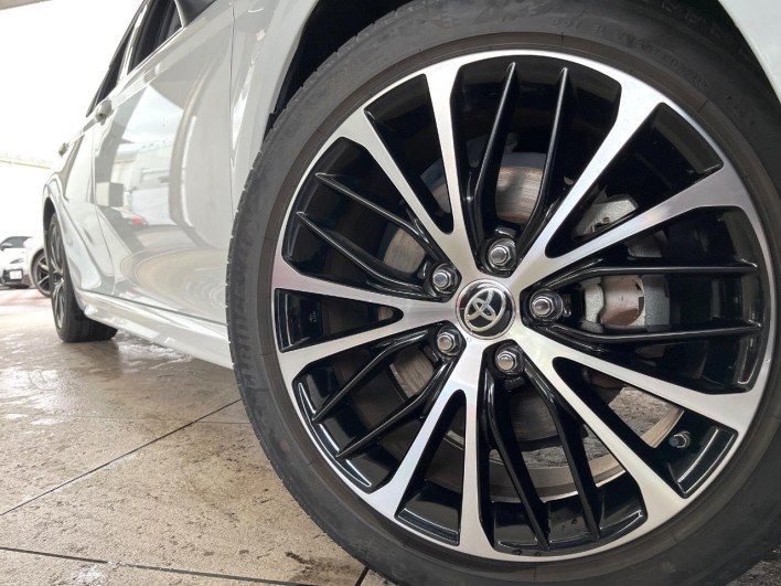 2020 Toyota Camry DAA-AXVH70 (UW-6a0fc81cd372a)[13]
