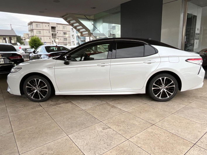 2020 Toyota Camry DAA-AXVH70 (UW-6a0fc81cd372a)[23]