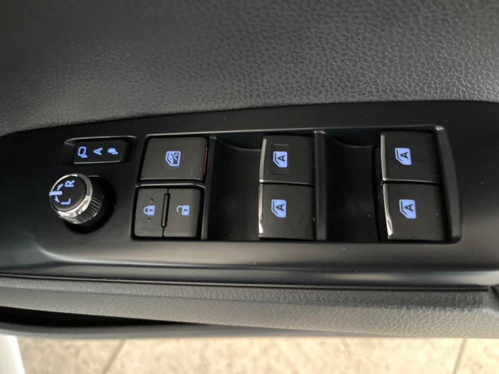 2020 Toyota Camry DAA-AXVH70 (UW-6a0fc81cd372a)[27]