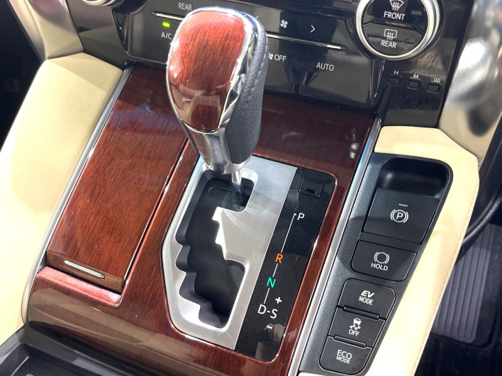 2015 Toyota Alphard Hybrid DAA-AYH30W (UW-6a0fc81e7d7d0)[20]