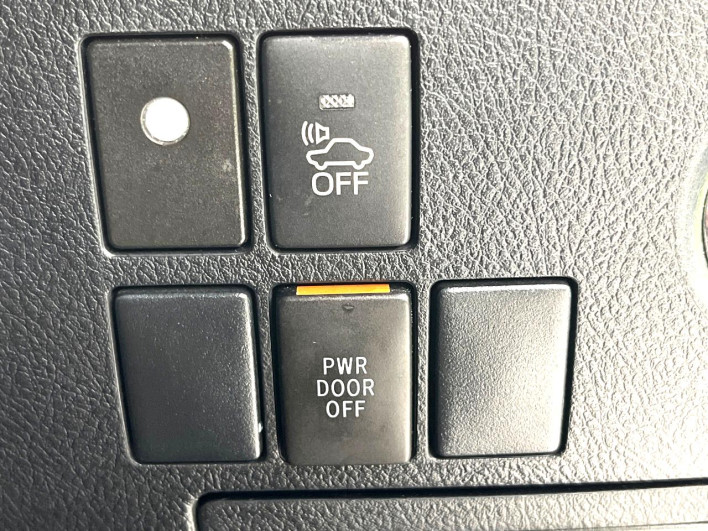 2015 Toyota Alphard Hybrid DAA-AYH30W (UW-6a0fc81e7d7d0)[15]