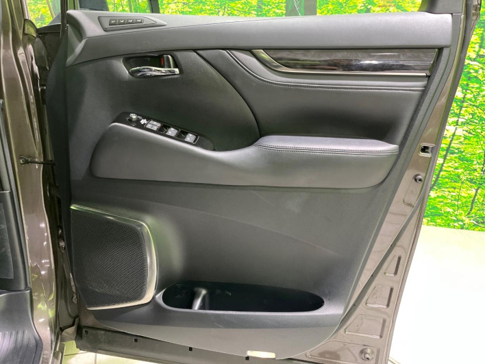 2020 Toyota Alphard Hybrid 6AA-AYH30W (UW-6a0fc820132a6)[22]