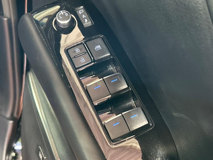 2022 Toyota Alphard Hybrid 6AA-AYH30W (UW-6a0fc820a5c96)[17]
