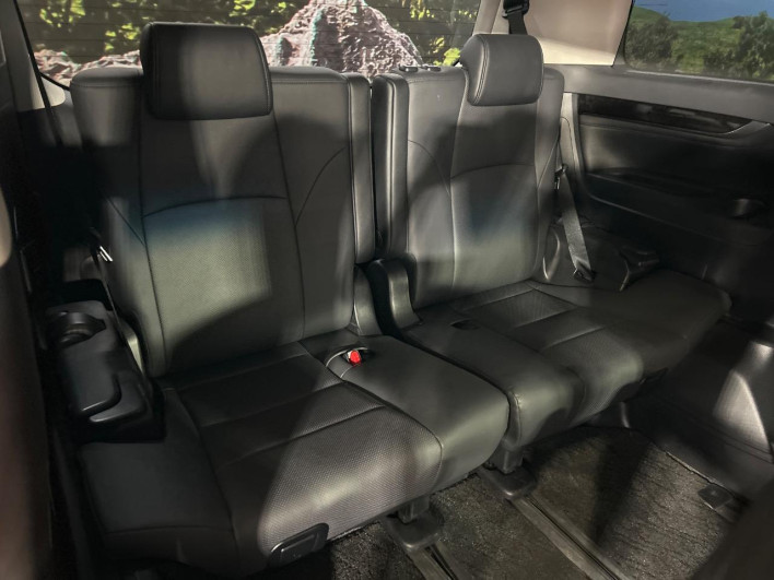 2022 Toyota Alphard Hybrid 6AA-AYH30W (UW-6a0fc820a5c96)[24]