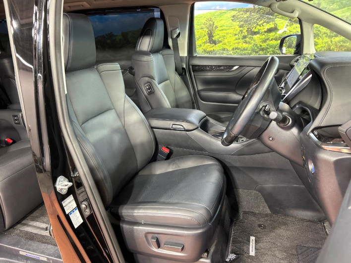 2022 Toyota Alphard Hybrid 6AA-AYH30W (UW-6a0fc820a5c96)[21]