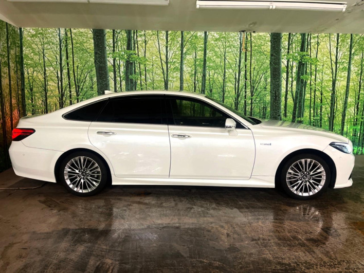 2019 Toyota Crown Hybrid 6AA-AZSH20 (UW-6a0fc82238e73)[14]