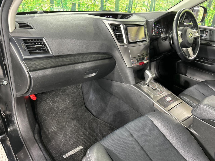 2011 Subaru Legacy Outback DBA-BR9 (UW-6a0fc83f2b8e5)[16]