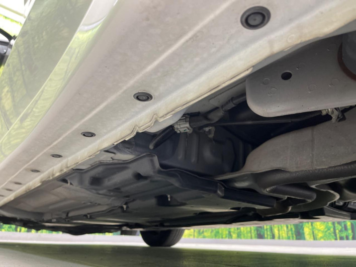 2022 Nissan Note 6AA-E13 (UW-6a0fc8532d638)[22]