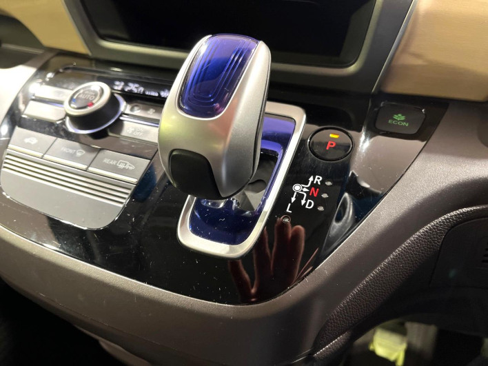 2019 Honda Freed hybrid DAA-GB7 (UW-6a0fc85f94e34)[13]