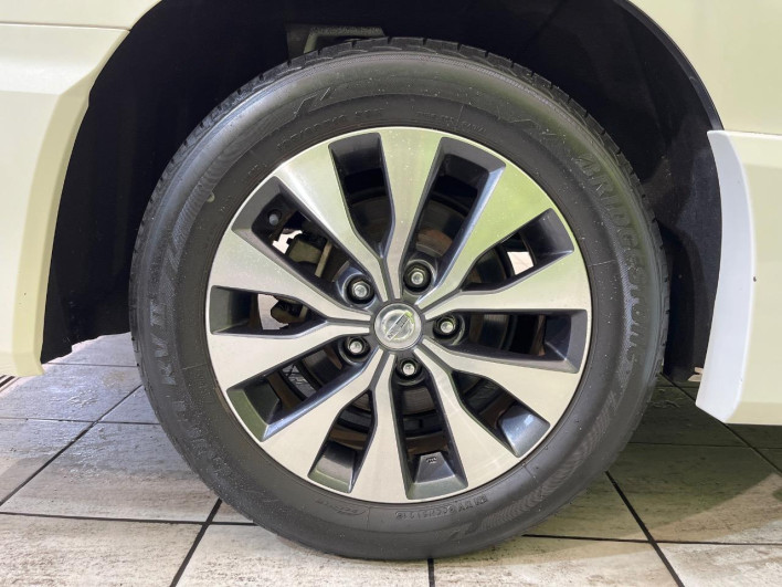 2017 Nissan Serena DAA-GFC27 (UW-6a0fc864a15a9)[23]