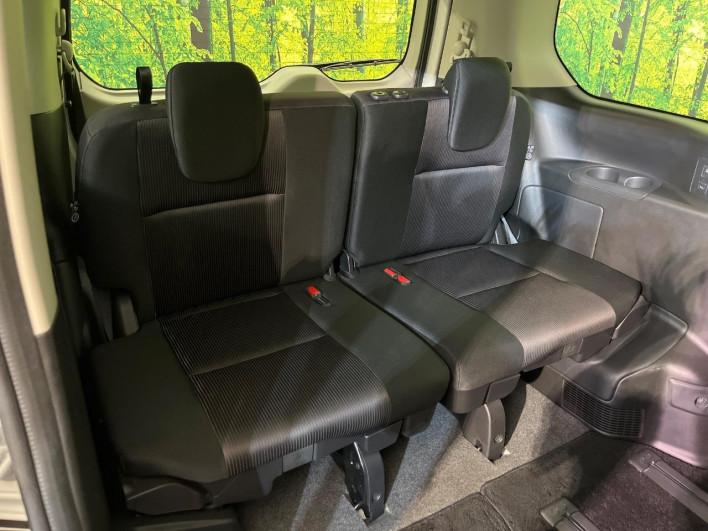 2017 Nissan Serena DAA-GFC27 (UW-6a0fc864a15a9)[27]