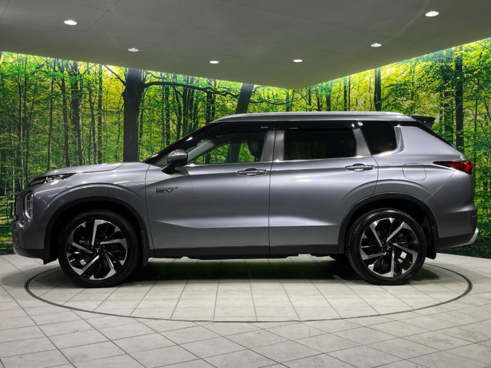 2022 Mitsubishi OUTLANDER PHEV 5LA-GN0W (UW-6a0fc86d90f95)[25]