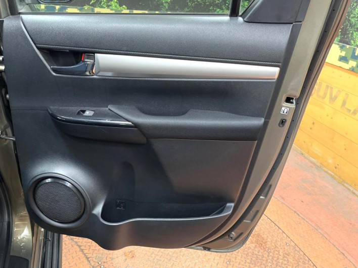 2024 Toyota Hilux 3DF-GUN125 (UW-6a0fc87f7d37c)[19]