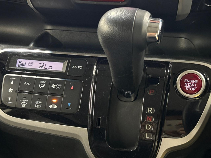 2013 Honda N-BOX CUSTOM DBA-JF1 (UW-6a0fc89a70541)[13]