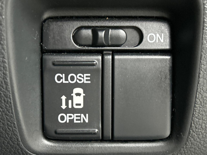 2013 Honda N-BOX CUSTOM DBA-JF1 (UW-6a0fc89a70541)[23]