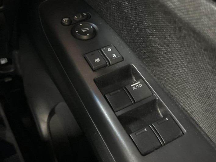 2013 Honda N-BOX CUSTOM DBA-JF1 (UW-6a0fc89a70541)[9]