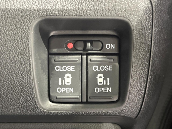 2017 Honda N-BOX CUSTOM DBA-JF1 (UW-6a0fc89ee4c9d)[10]