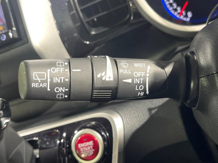 2017 Honda N-BOX CUSTOM DBA-JF1 (UW-6a0fc89ee4c9d)[18]