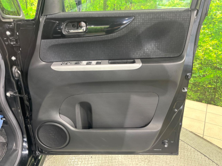 2017 Honda N-BOX CUSTOM DBA-JF1 (UW-6a0fc89ee4c9d)[26]