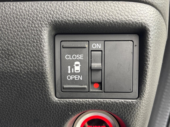 2019 Honda N-BOX CUSTOM 6BA-JF3 (UW-6a0fc8a1c74bd)[28]