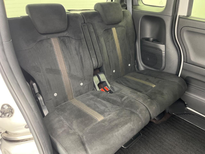 2019 Honda N-BOX CUSTOM 6BA-JF3 (UW-6a0fc8a1c74bd)[4]