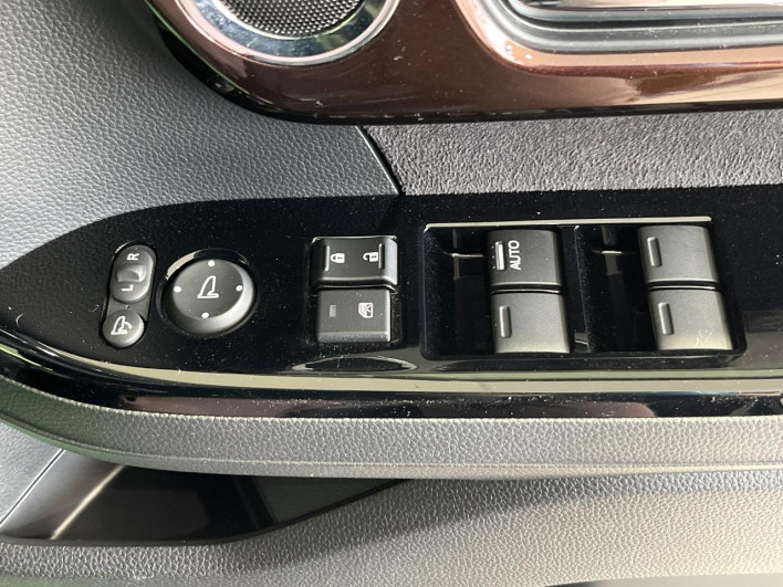 2022 Honda N-BOX CUSTOM 6BA-JF3 (UW-6a0fc8a5980b0)[22]
