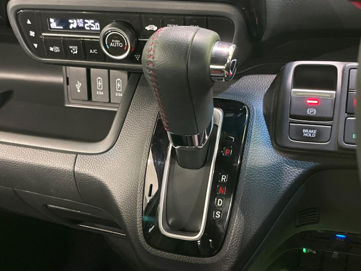 2022 Honda N-BOX CUSTOM 6BA-JF3 (UW-6a0fc8a5980b0)[13]