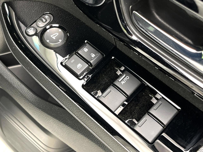 2022 Honda N-BOX CUSTOM 6BA-JF3 (UW-6a0fc8a98350f)[8]