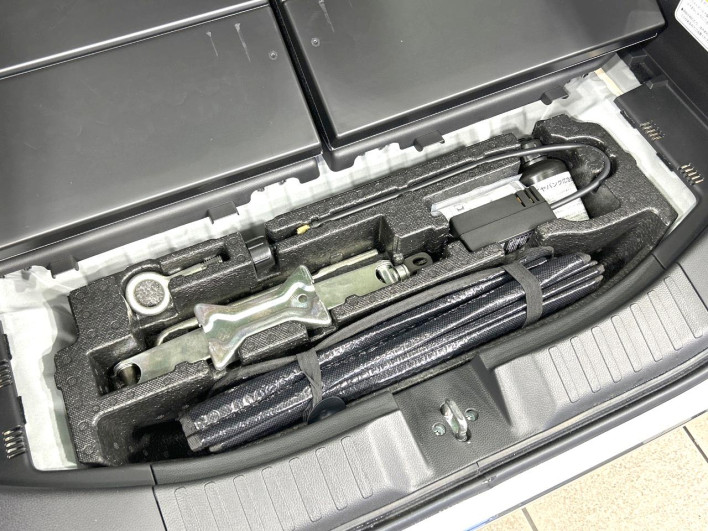 2023 Honda N-BOX CUSTOM 6BA-JF3 (UW-6a0fc8ab7092c)[22]