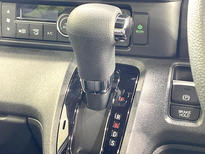 2024 Honda N-BOX CUSTOM 6BA-JF5 (UW-6a0fc8ac8107d)[26]